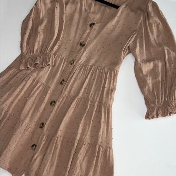 Elegant Tan Button-Down Dress - Picture 7 of 12
